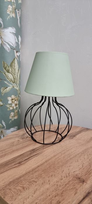 Настольная лампа,новая.