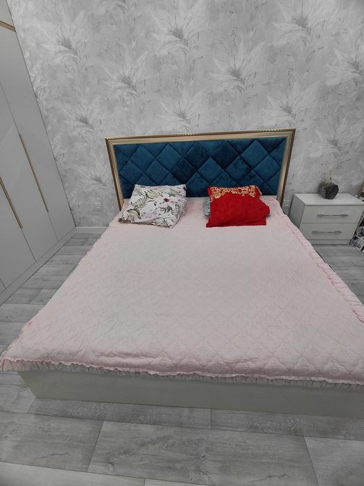 Продам двухспальную кровать