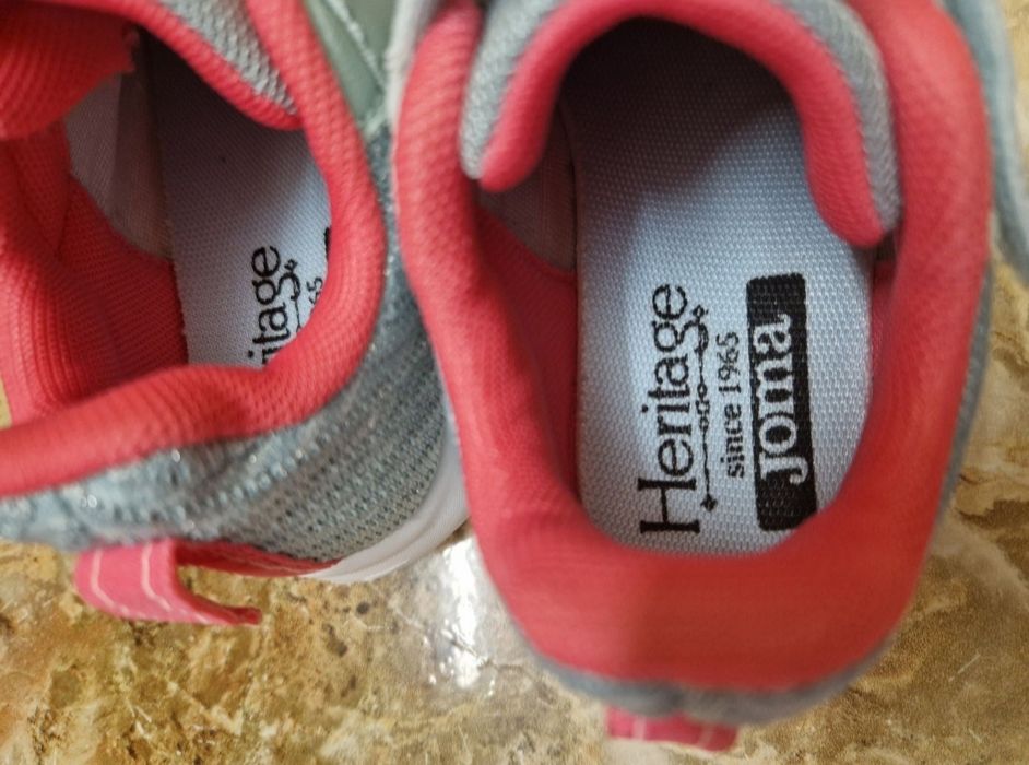 Adidasi marca JOMA copil , impecabili , marime 28