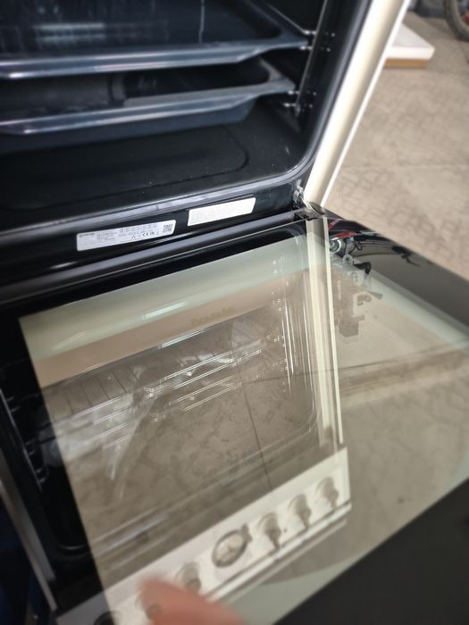 Aragaz GORENJE GECS5B70CLI, 4 arzatoare, Electric, L 50 cm, Grill, bej