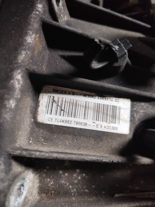 Nissan Qachqai 1.5 dci 106кс-Ръчна скоростна кутия.