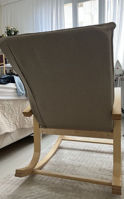 Люлеещ сее  стол