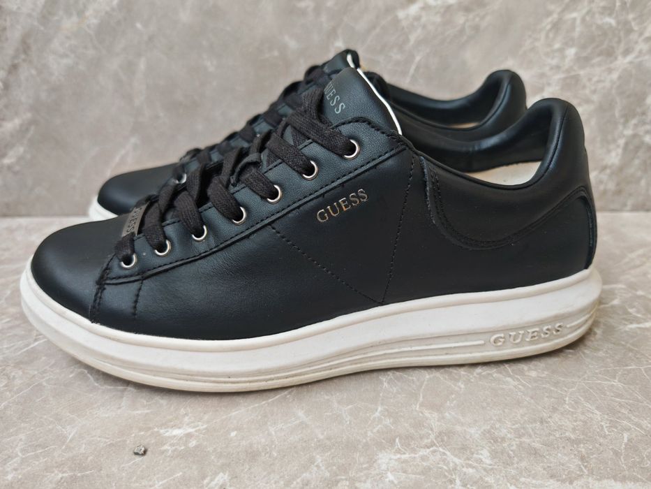 Сникърси Guess номер 42 , 45