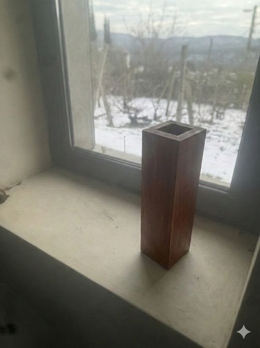 Дизайнерски дървен моливник / Ваза за сухи цветя – Ръчна изработка