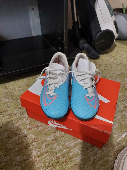 Ботонки найк 35.5