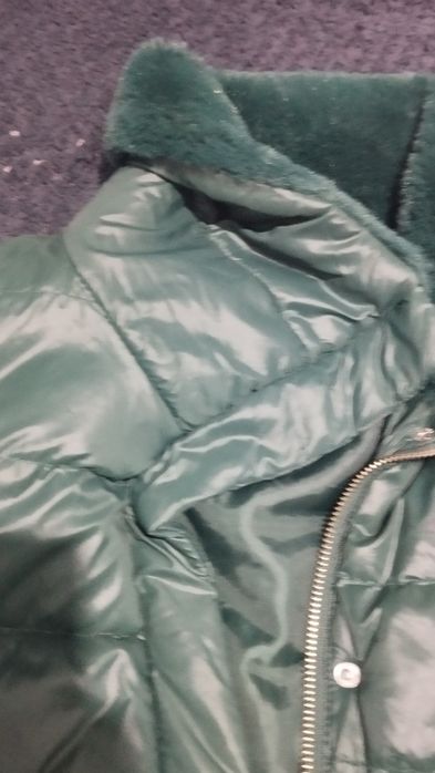 Продам женскую осеннию куртку