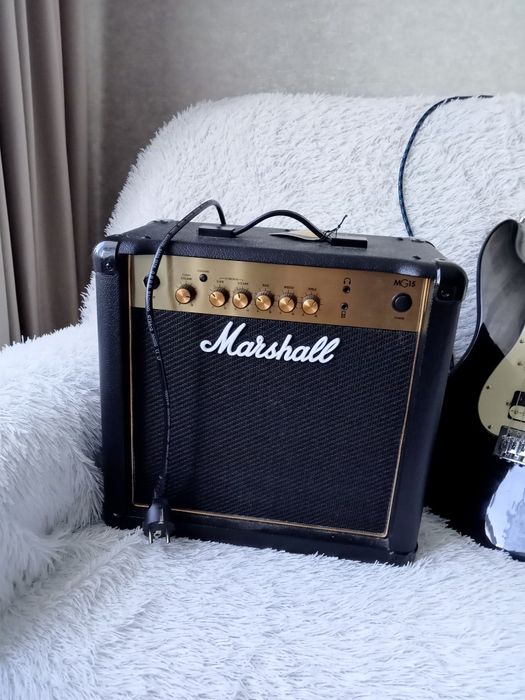Продам комбоусилитель Marshall