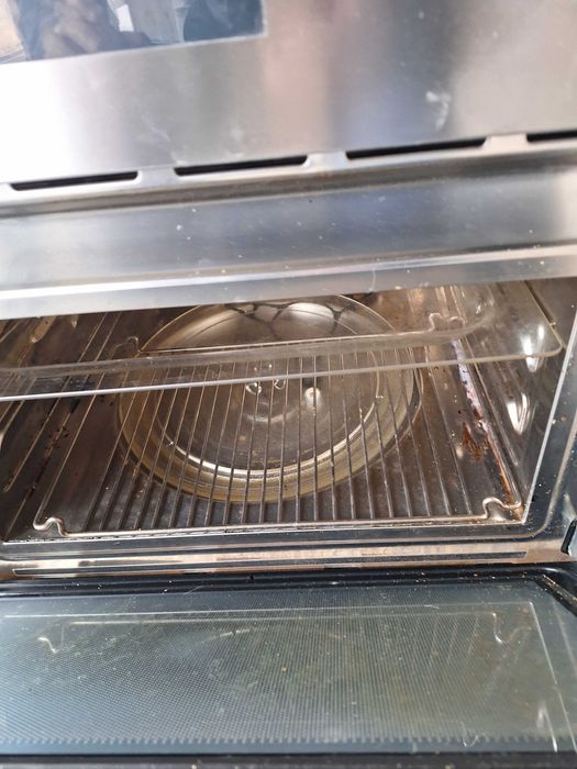 Микровълнова и фурна,електическа фурна с котлони на газ