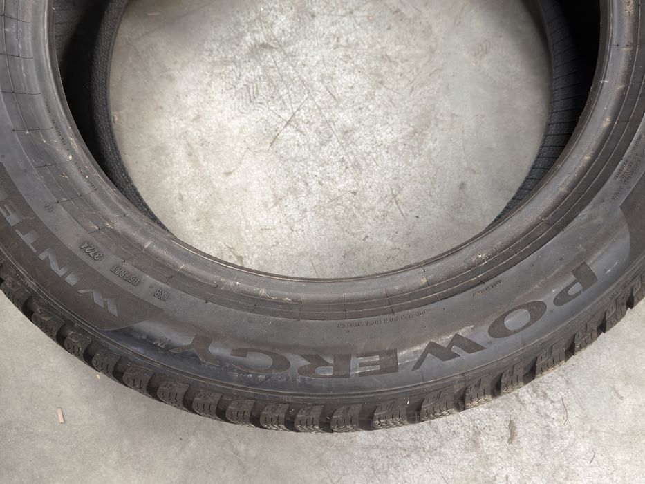 Vand 4 anvelope 225/55/18 pirelli de iarnă ca noi