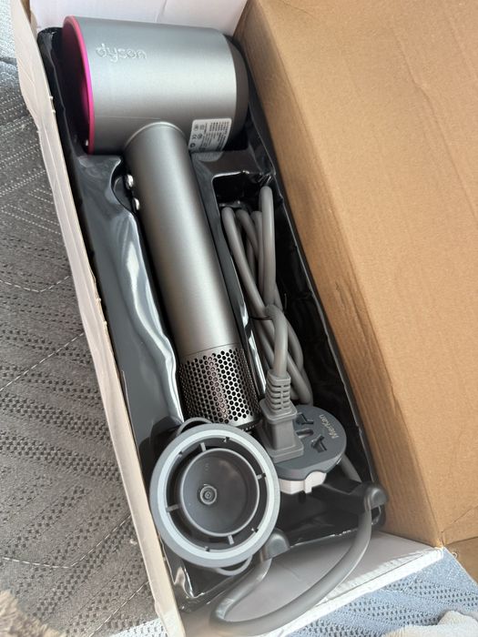 Dyson фен, мощный, новый