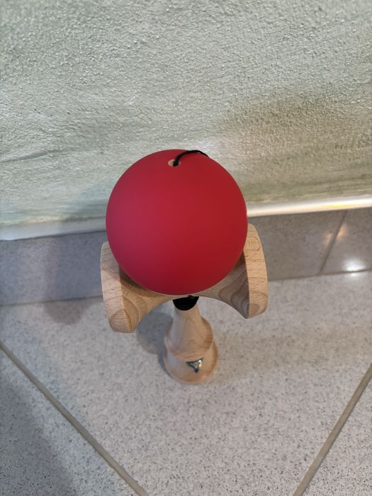 kendama krom rubber red