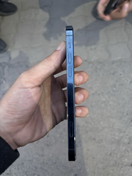 Продам айфон 12про