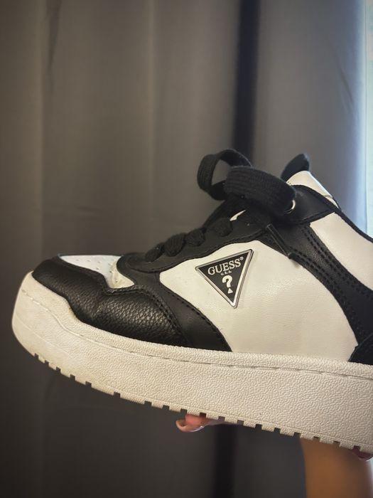 Обувки GUESS (оригинални)