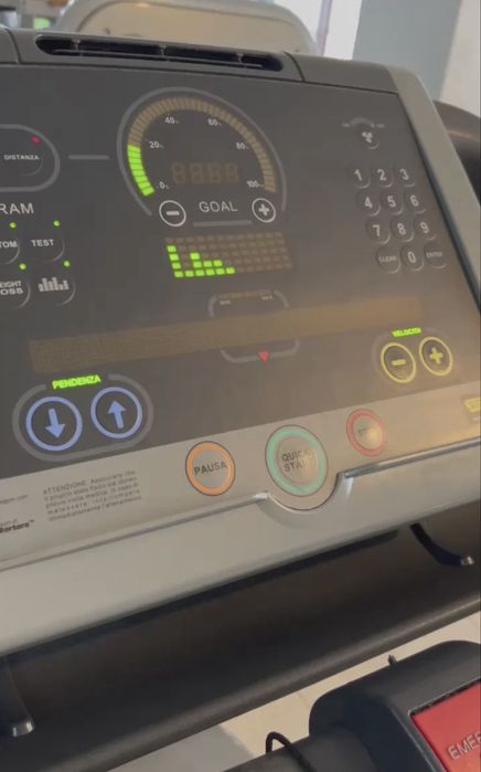 Bandă de alergare profesională Technogym Run Excite 500