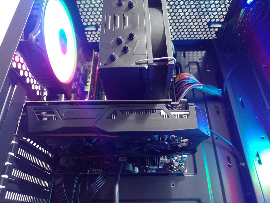 Unitate PC Gaming Xeon E5-2697A v4 3.6GHz/GTX1050Ti 4GB/64GB DDR4/256G