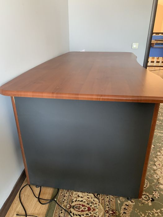 Стол офисный для работ