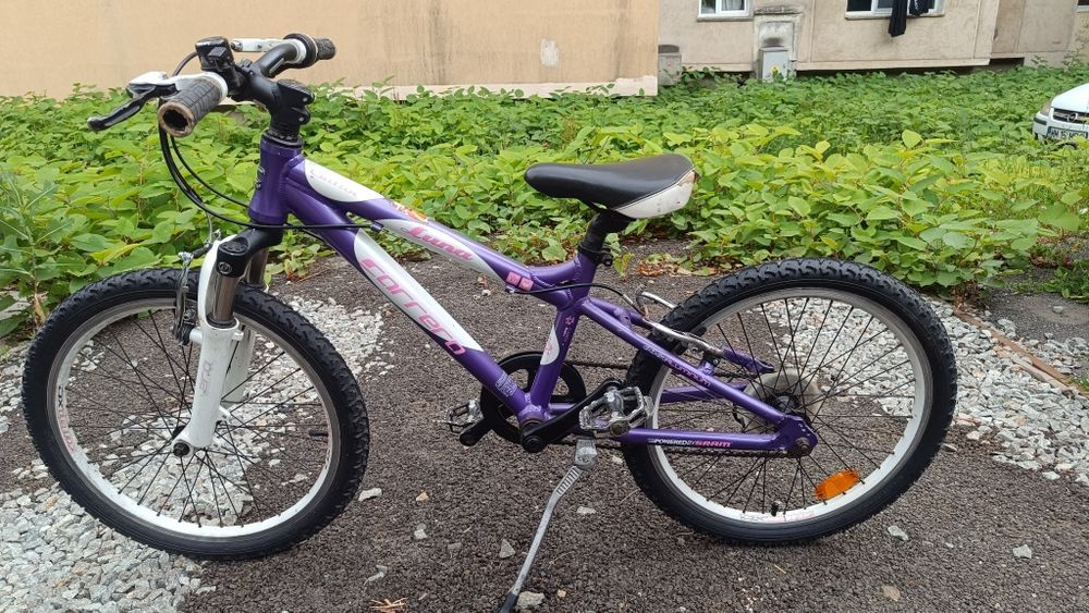 Bicicletă pentru copii Carrera Luna 20"
Vând bicicletă p