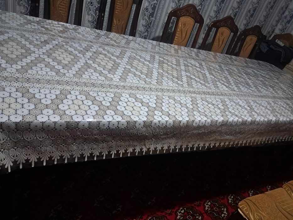 Assalomu alekum zor toza chiroyli stol stul sotiladi