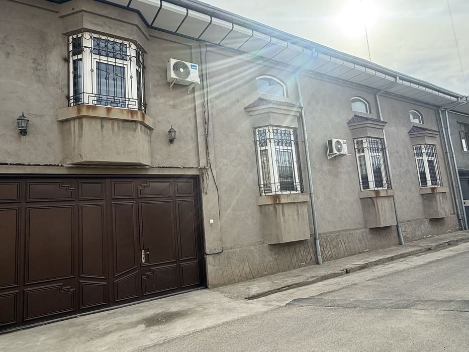 Кибрай марказида уй сотилади