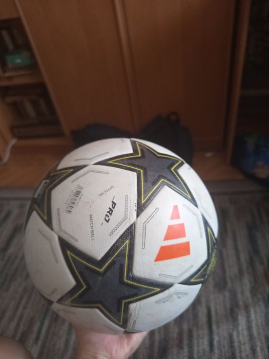 Продам футбольный мяч