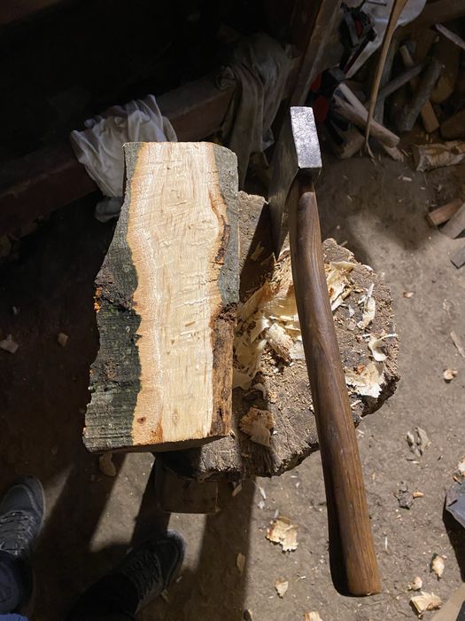 Дървена дялана лъжица