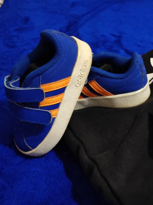 Trening Adidas + papucei