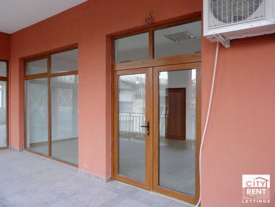 110679 Козметичен салон под наем до Стадиона във Велико Търново