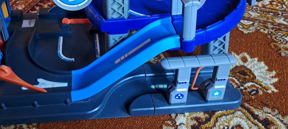 Детски гараж - писта