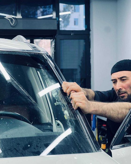 Yangi lobovoy steklo – mashinangiz yangidek porlaydi.