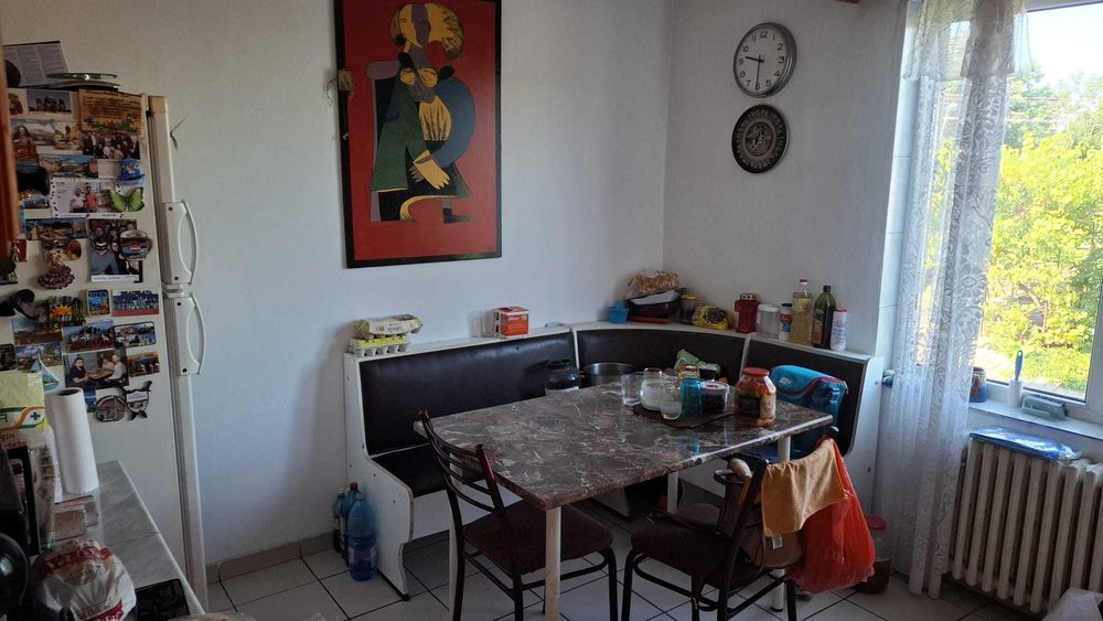 Casa de vanzare P+1 + Spatiu comercial sau schimb cu apartament in Ploiesti + dif