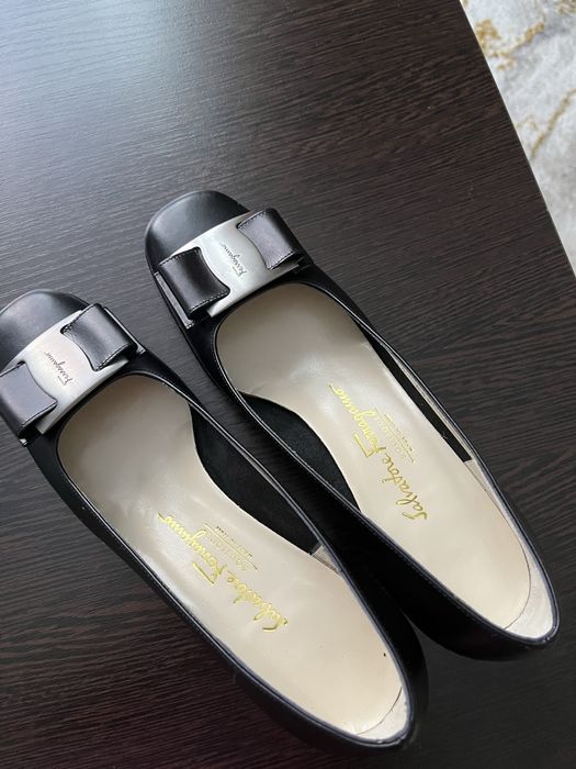 Salvatore Ferragamo. Модель Vara