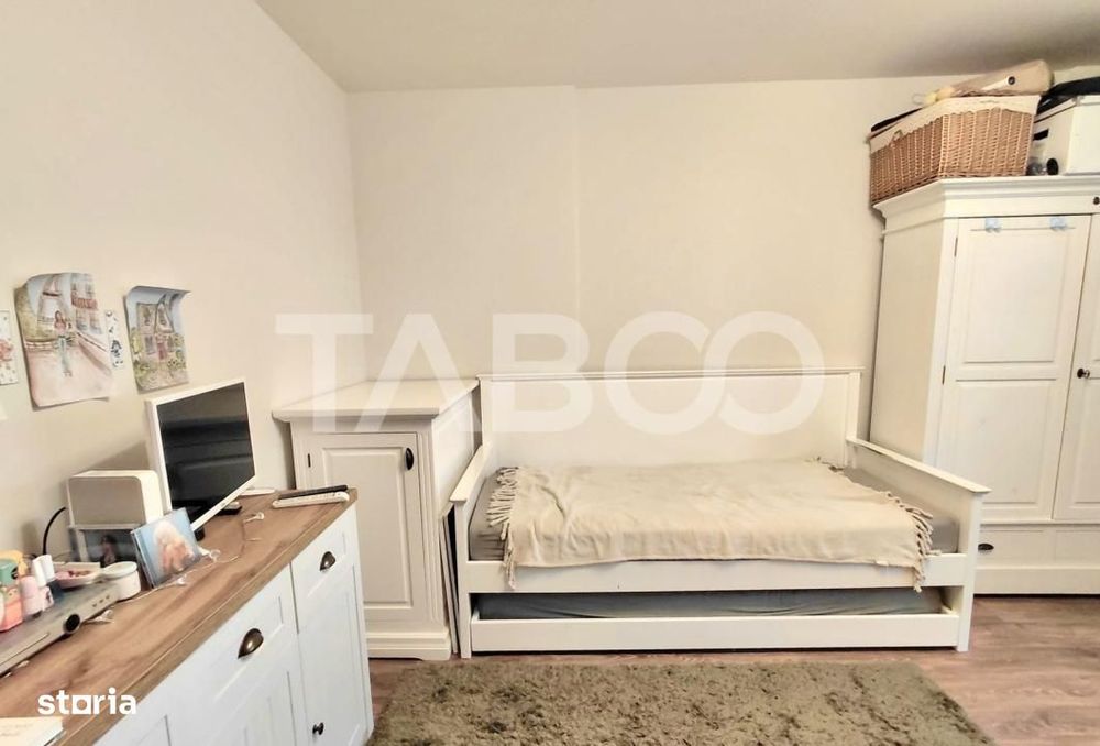 Apartament cu 2 camere decomandat de vanzare in Borhanci cu terasa