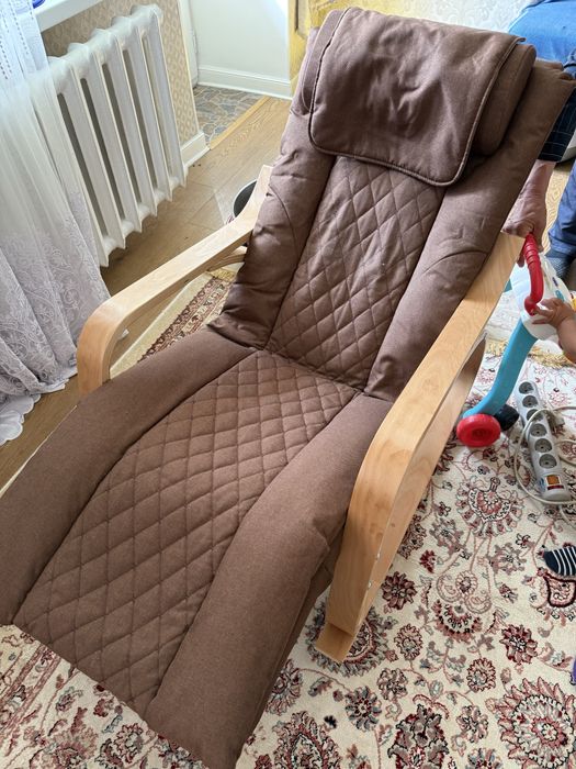 Мамсажное кресло-качалка