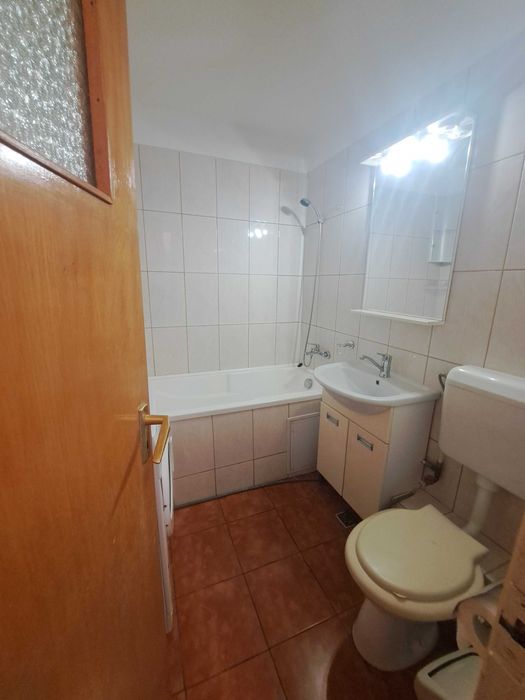 Proprietar inchiriez garsoniera pe Bd. Chisinau