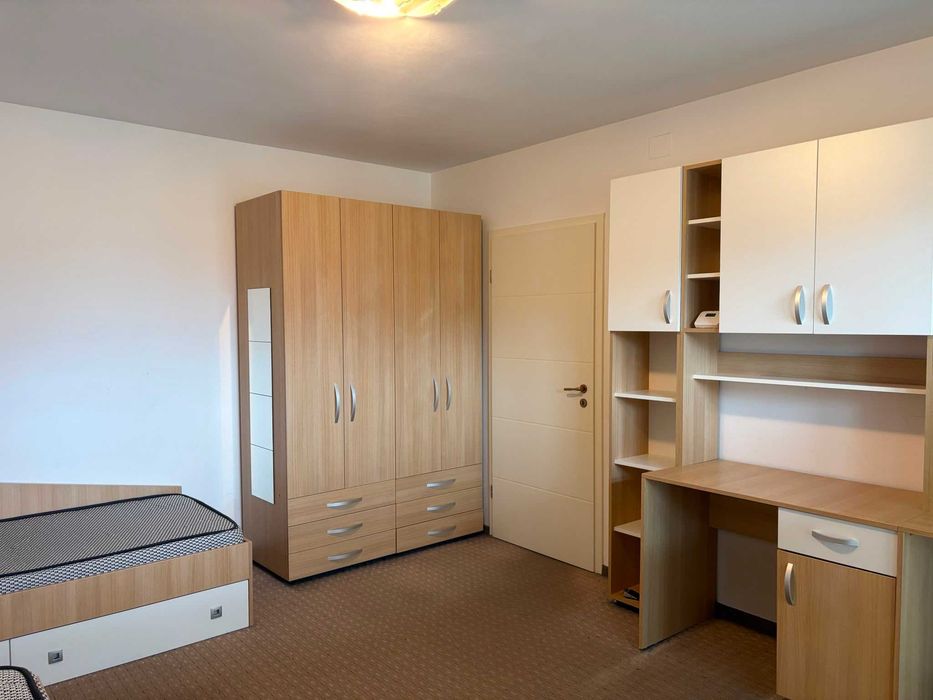 Închiriez apartament spațios (90 mp + 22mp balcoane), mobilat și utilat complet