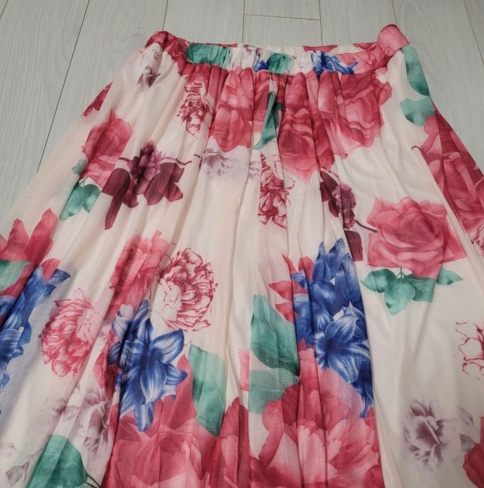 Fusta lunga inflorata