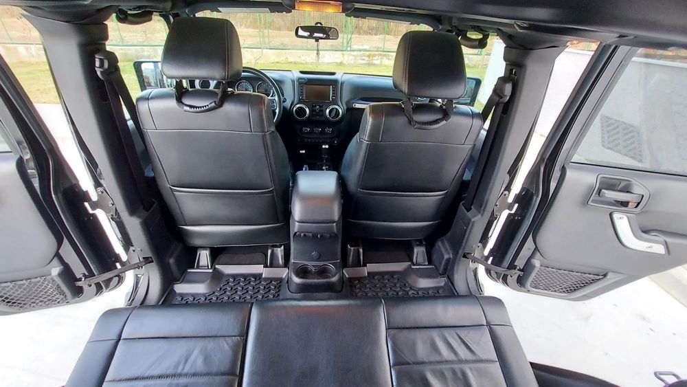 Jeep Wrangler JK /schimb cu auto de strada