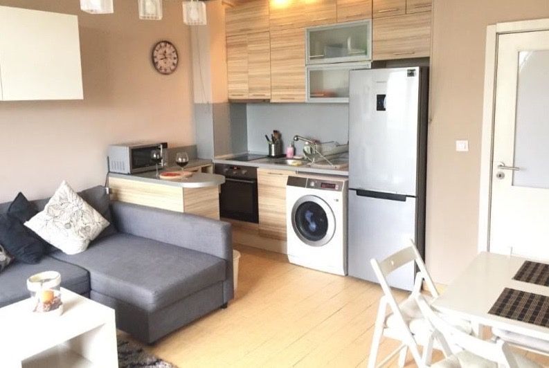 Дава се под наем Двустаен апартамент в София, Център - 76 кв.м за 397.8 € - Снимка #1