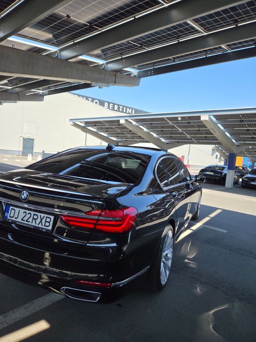 Bmw seria 7 model long