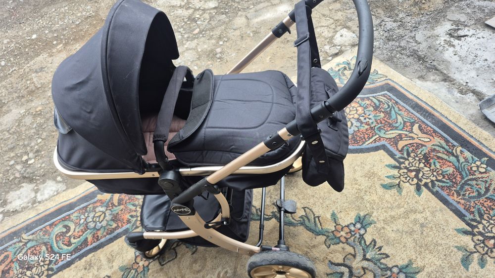 Продам детскую коляску