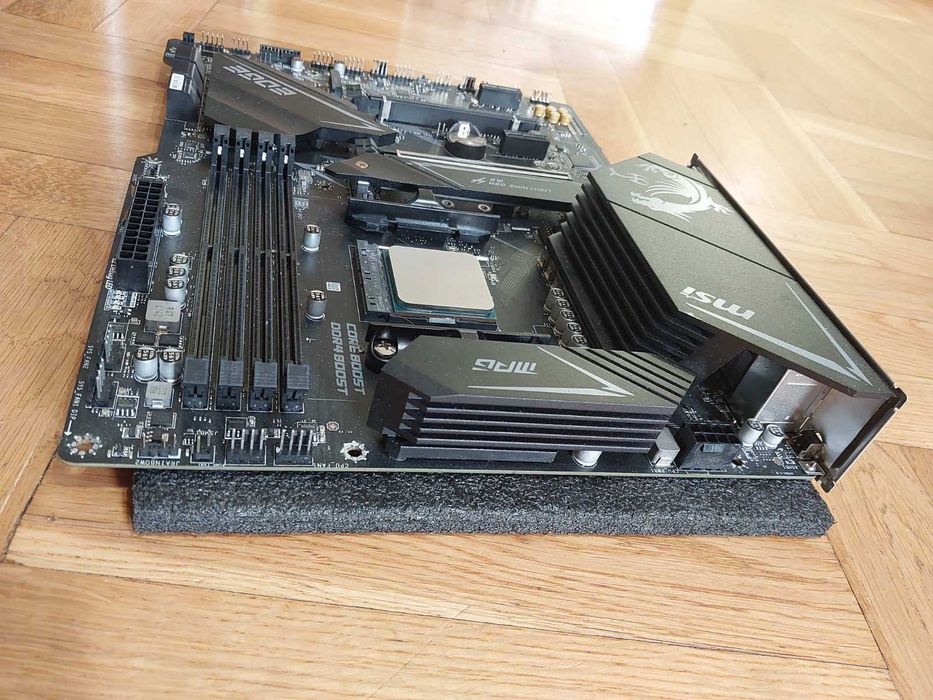 AMD Ryzen 5 5600X + MSI B550 Gaming Edge Wi-Fi