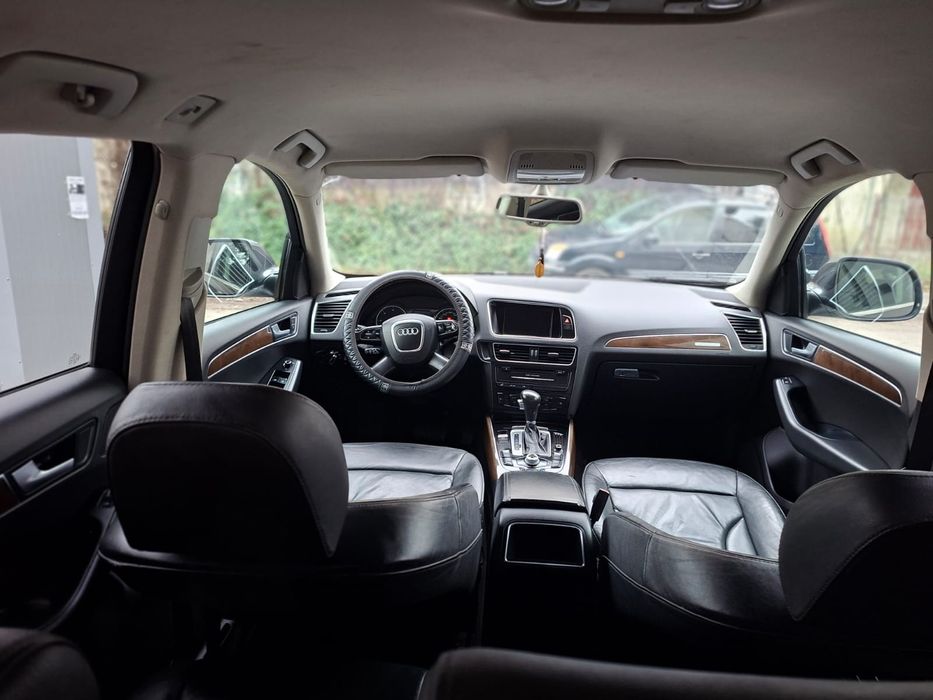 Vând Audi Q5 4×4