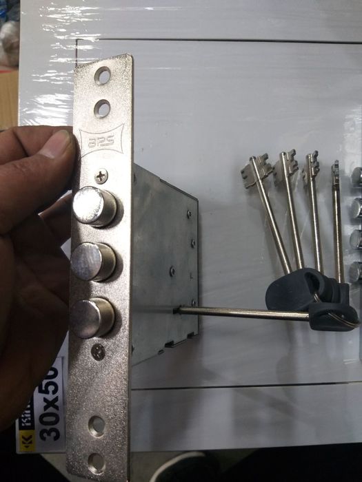 Zamok ochish  24/7  eshik ochish  24/7 zamok oʻrnatish remont qilish