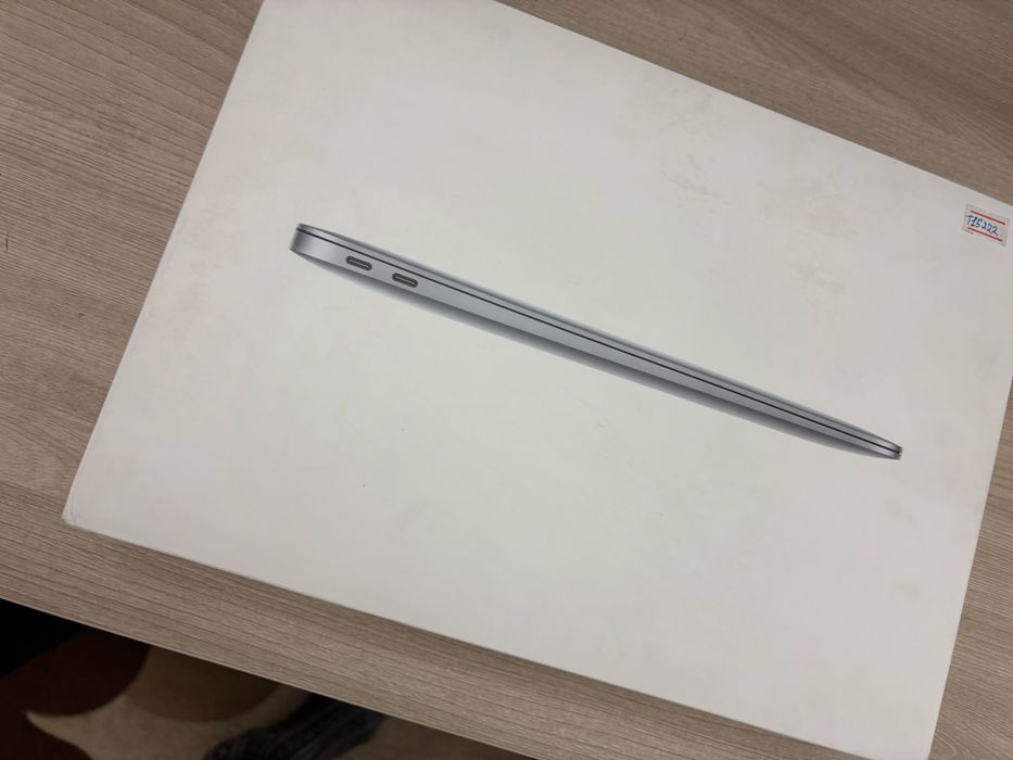 Macbook air M1 2020 ( макбук M1 )