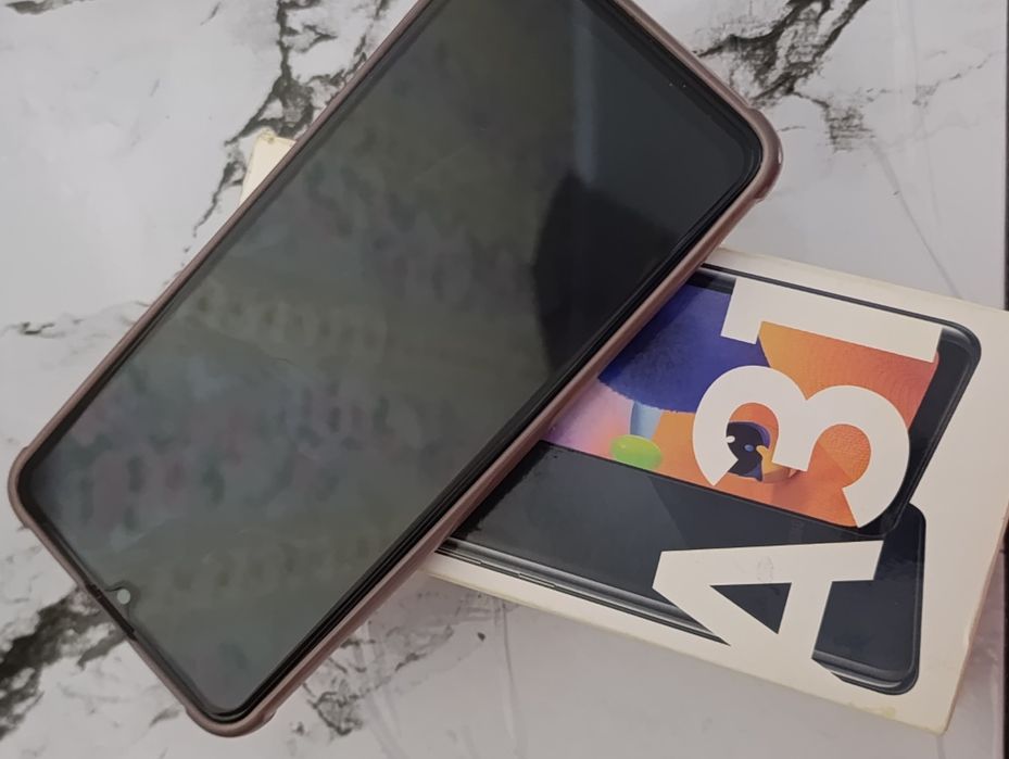 2ta telifon sotiladi bolishi 2tasi 2mln