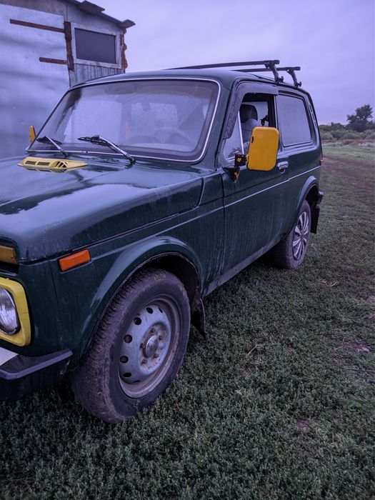 Продам ниву 2121