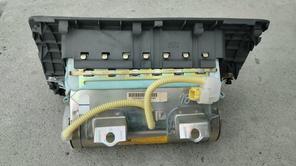 AIRBAG  Toyota Sequoia