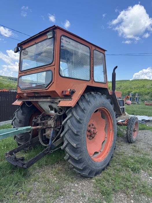 Tractor UTB 650
