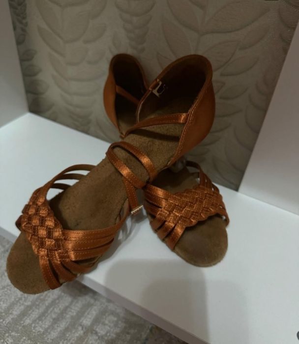 Туфли танцевальные