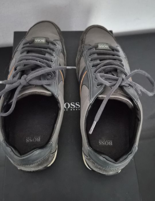 Hugo Boss 40 номер, сиви